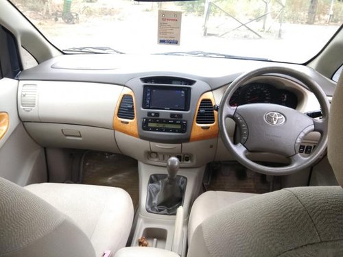 Used Toyota Innova 2004-2011 car for sale at low price