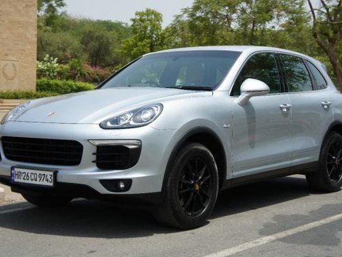 Used Porsche Cayenne Diesel 2015 in New Delhi