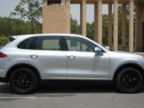 Used Porsche Cayenne Diesel 2015 in New Delhi