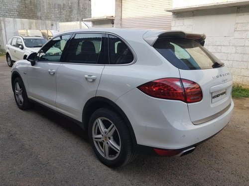 SUV Porsche Cayenne Diesel 2014 by owner 