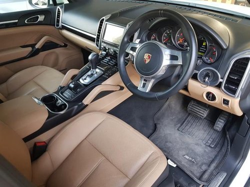 SUV Porsche Cayenne Diesel 2014 by owner 