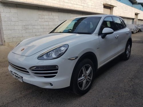 SUV Porsche Cayenne Diesel 2014 by owner 