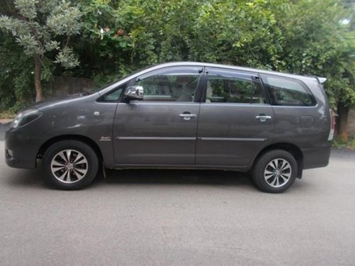 Used Toyota Innova 2004-2011 car for sale at low price