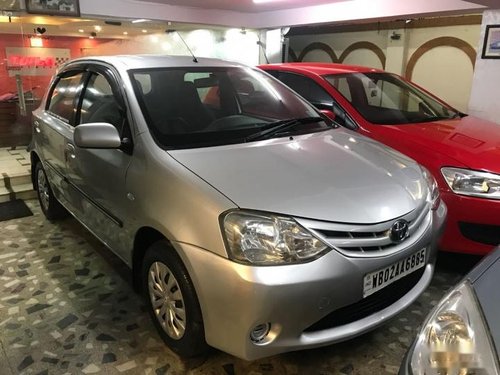 Good as new 2012 Toyota Etios Liva for sale in Kolkata 