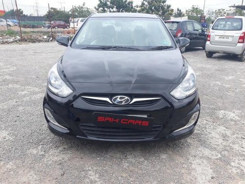 Black Hyundai Verna 1.6 SX 2012 by owner