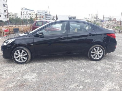 Black Hyundai Verna 1.6 SX 2012 by owner