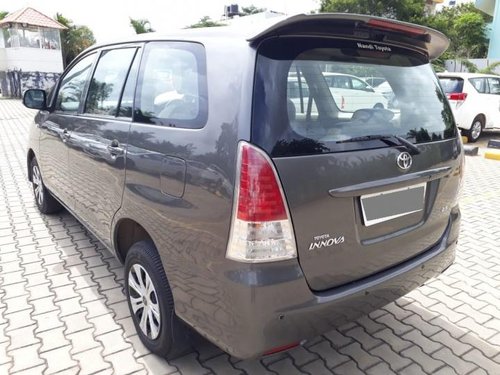 Used Toyota Innova 2004-2011 car for sale at low price