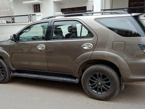 Good as new Toyota Fortuner 4x4 AT 2015 for sale 