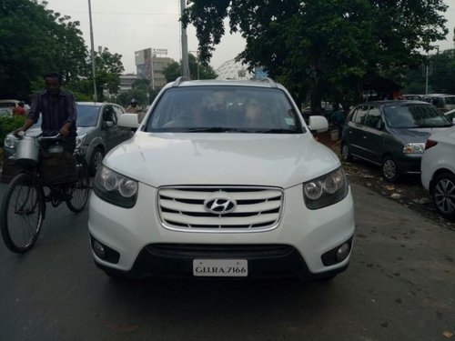 Well-maintained Hyundai Santa Fe 4X4 2012 for sale 