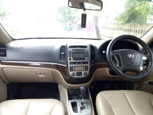 Well-maintained Hyundai Santa Fe 4X4 2012 for sale 