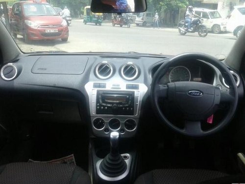 Used 2010 Ford Figo car at low price in Noida 