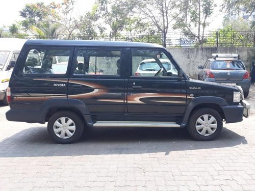 Used Toyota Qualis GS G8 2004 by owner 