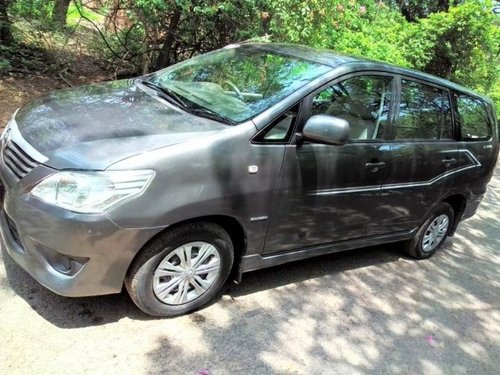 Used Toyota Innova 2.5 GX 7 STR 2012 by owner 