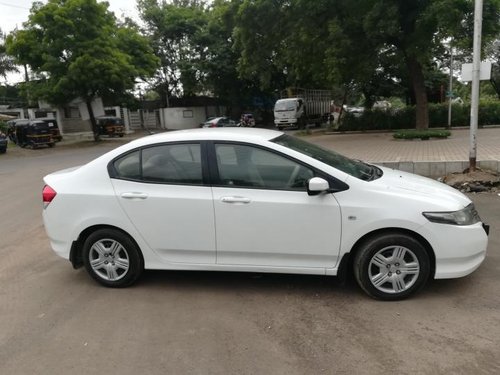 White Honda City 2009 at the best price 