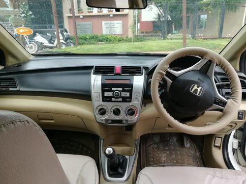 White Honda City 2009 at the best price 