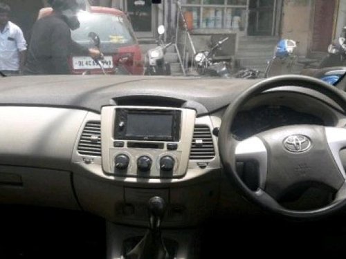 Used 2012 Toyota Innova car at low price