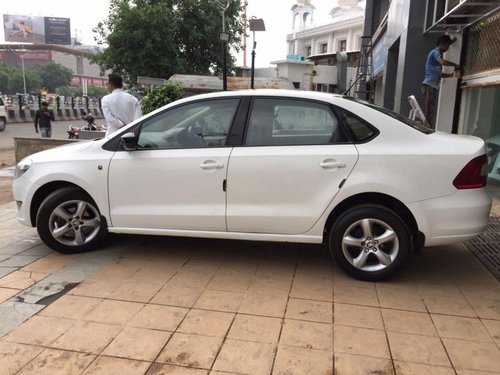 Used Skoda Rapid 1.5 TDI AT Ambition With Alloy Wheel 2015 by owner