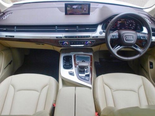 Good conditiion 2016 Audi Q7 for sale at low price