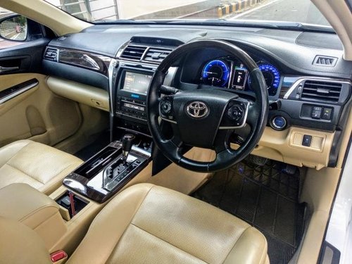 Used 2016 Toyota Camry car at low price