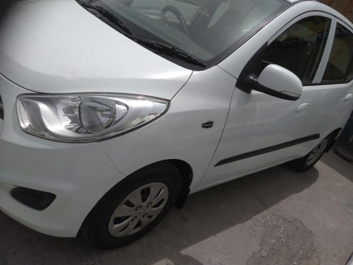 Good as new 2013 Hyundai i10 for sale at low price