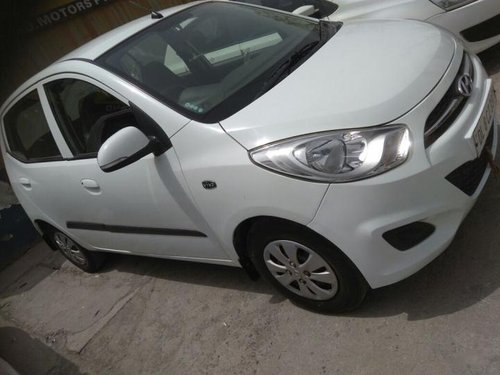 Good as new 2013 Hyundai i10 for sale at low price