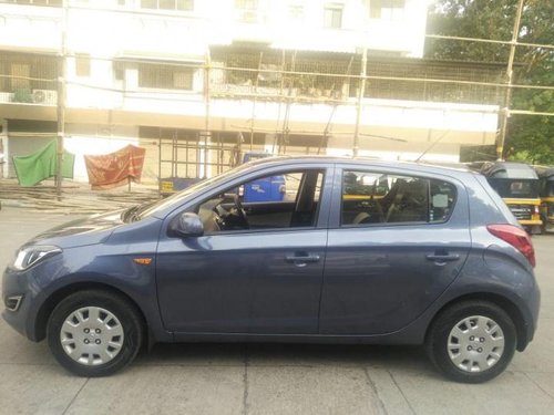 Good as new 2013 Hyundai i20 for sale at low price