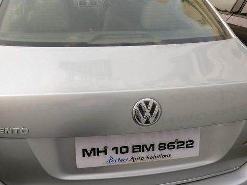 Volkswagen Vento IPL II Petrol Highline AT 2015 by owner