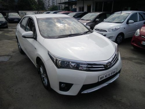 Good as new 2015 Toyota Corolla Altis for sale at low price