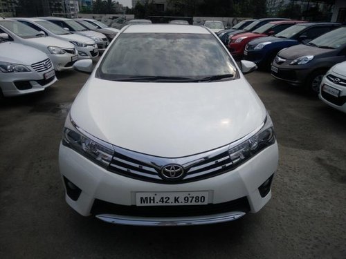 Good as new 2015 Toyota Corolla Altis for sale at low price