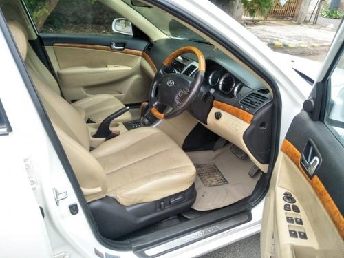 Used Hyundai Sonata Transform CRDi A/T 2010 by owner 