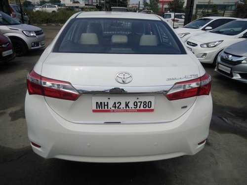 Good as new 2015 Toyota Corolla Altis for sale at low price