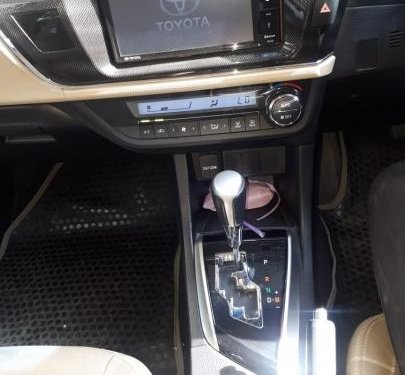 Used Toyota Corolla Altis VL AT 2015 by owner 