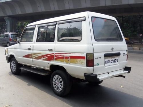 Used Toyota Qualis FS B1 2001 in Mumbai