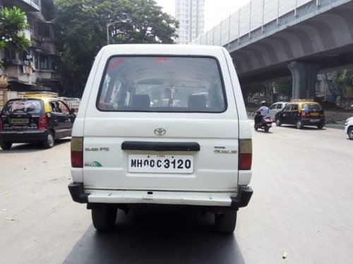 Used Toyota Qualis FS B1 2001 in Mumbai