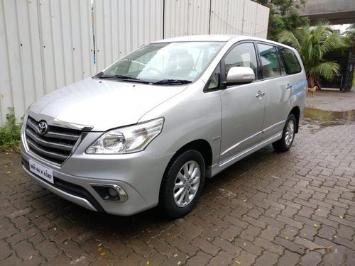 Good as new 2013 Toyota Innova for sale in Mumbai