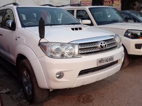 Used Toyota Fortuner 2011 car at low price