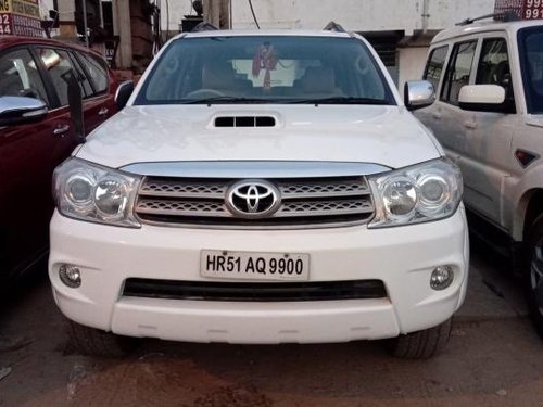 Used Toyota Fortuner 2011 car at low price