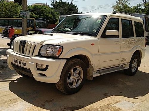 Used Mahindra Scorpio 2009-2014 VLX 2WD AT 7S 2010 by owner 