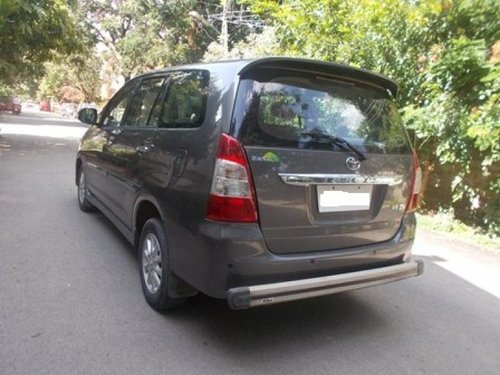 Used 2013 Toyota Innova car at low price