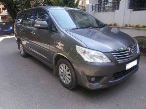 Used 2013 Toyota Innova car at low price