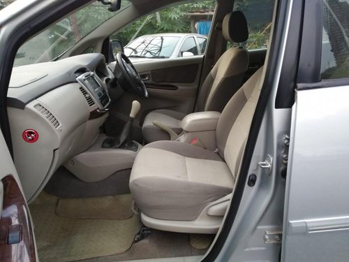 Used Toyota Innova 2004-2011 car at low price in Mumbai 