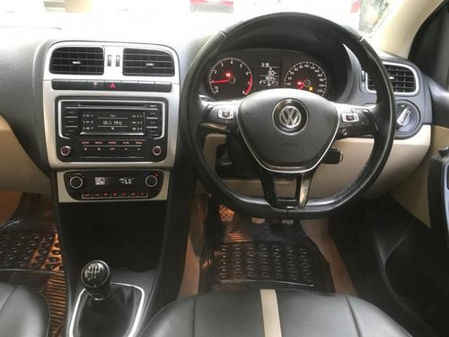 Volkswagen Polo Petrol Highline 1.2L by owner