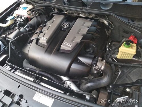 Used Volkswagen Touareg 3.0 V6 TDI 2012 by owner