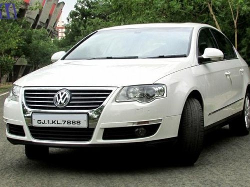 Volkswagen Passat 1.8 TSI MT for sale 