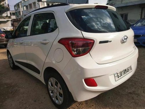 Good as new Hyundai i10 Sportz 2015 for sale