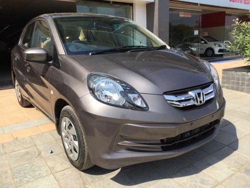 Used 2014 Honda Amaze car at low price