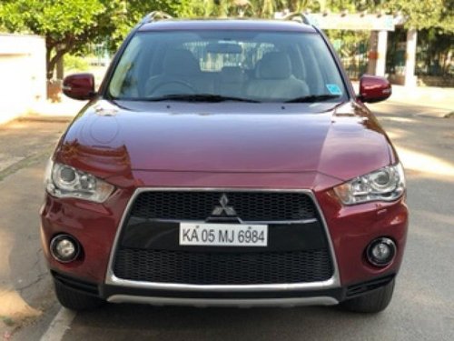 Used Mitsubishi Outlander car at low price