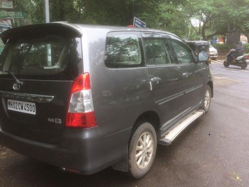 Toyota Innova 2.5 VX (Diesel) 8 Seater by owner 