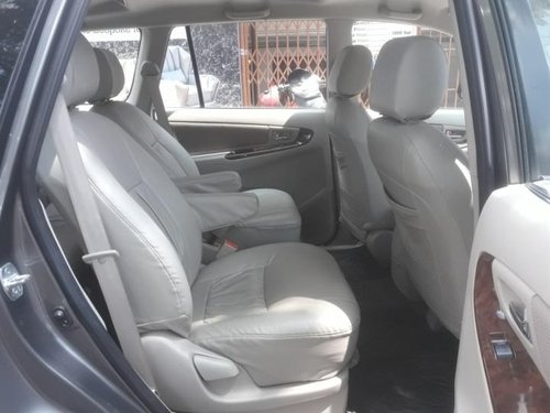 Used 2014 Toyota Innova 2004-2011 car at low price