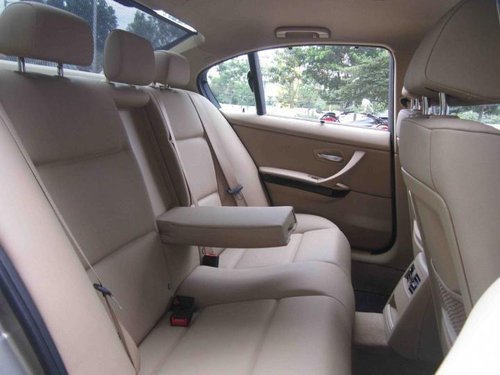 BMW 3 Series 320i Luxury Line 2011 for sale at low price
